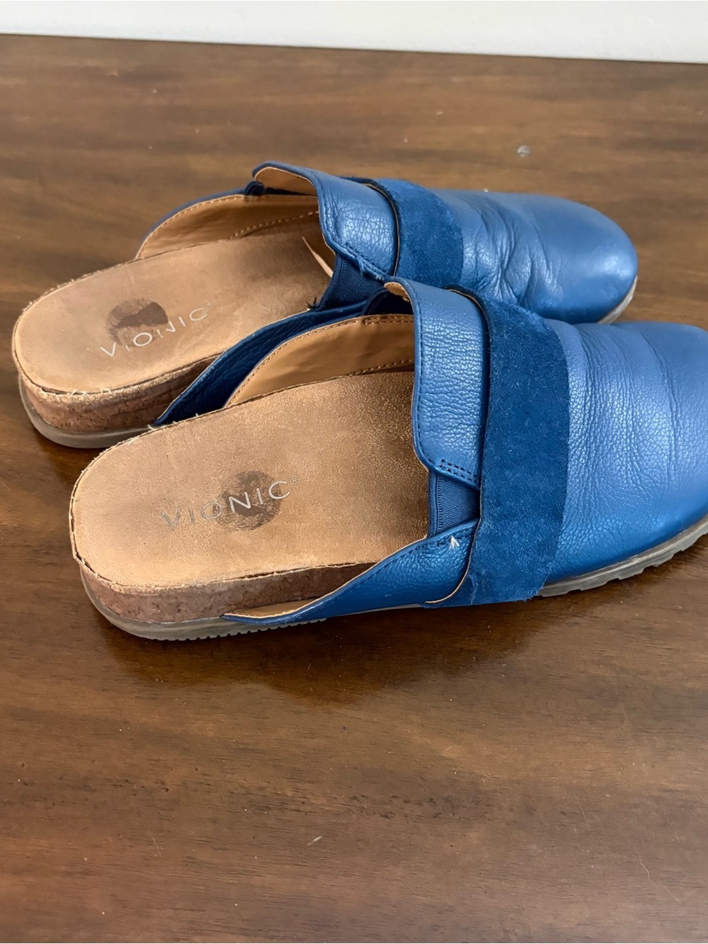 Vionic Ambrosia Blue Leather Slip On Mules Clogs Shoes Womens Size 8.5 Casual